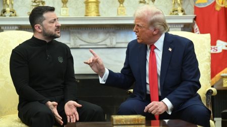 :
    le dernier publié



  



  


      

  

  
    
    L'Europe "se prépare au pire", un entraîneur de L1 agresse un arbitre et "Anora" sacré aux Oscars : ça dit quoi ce 3 mars ?

          Ce lundi 3 mars, l'Europe fait bloc autour de l'Ukraine après le clash Trump-Zelensky, l'entraîneur de l'OL Paulo Fonseca risque 7 mois de suspension après s'en être pris à un arbitre, et un film indépendant triomphe à Hollywood.
    
    
          Diffusé le 03/03
                      
        1min