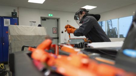 Garages dédiés aux voitures électriques Automobile : des garages 100% voitures électriques