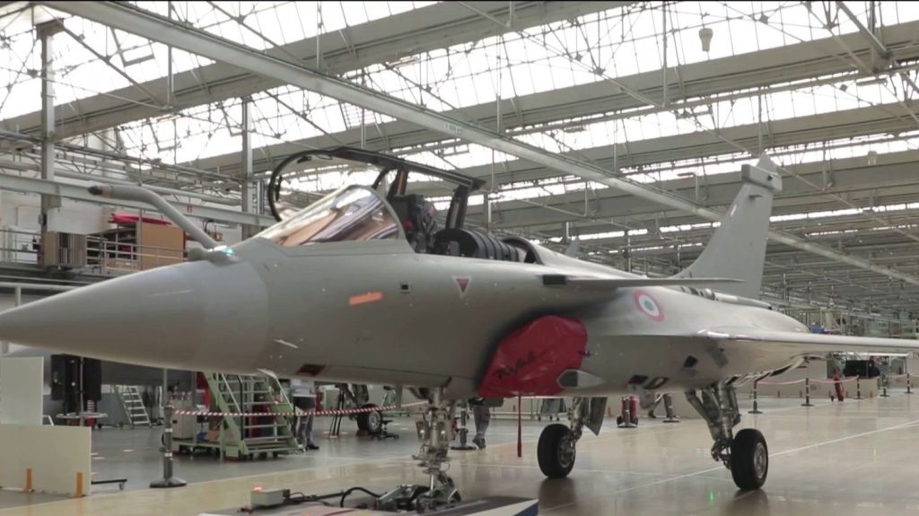 Industrie de défense française prête au combat L'industrie française de défense en ordre de bataille