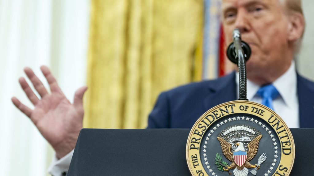Lettre de l'ambassade américaine aux entreprises françaises : "C'est à la fois de l'ingérence et du chantage", juge une docteure en économie