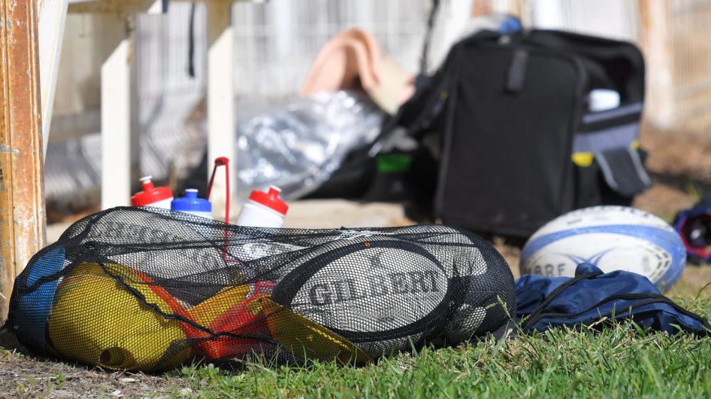 :
    Témoignage



  



  


      

  

  
        
      


  
  


      :
    Témoignage



  



  


    
    "On veut nous empêcher de faire du sport" : ces joueuses de rugby voilées réagissent à la proposition de loi pour interdire le port du voile dans le sport