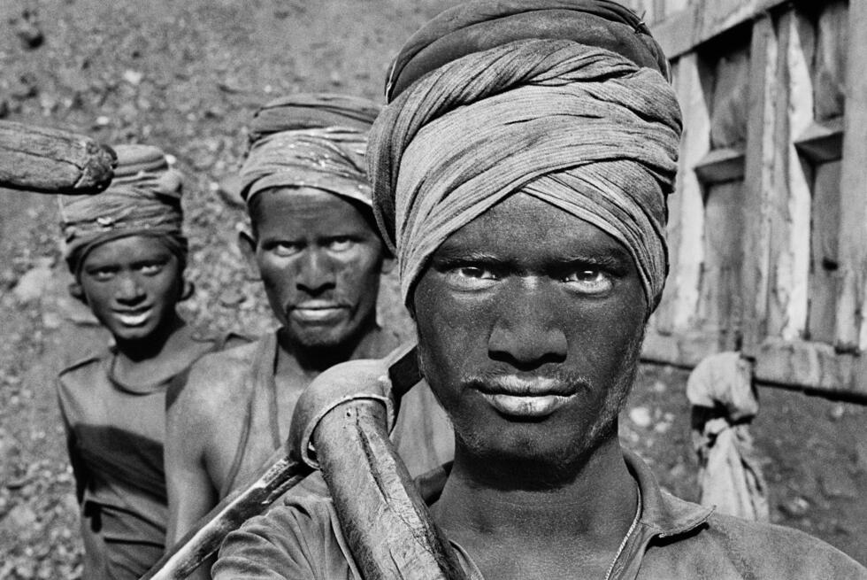 Mineurs de charbon, Dhanbad, Bihar State, Inde, 1989. Collection MEP, Paris.