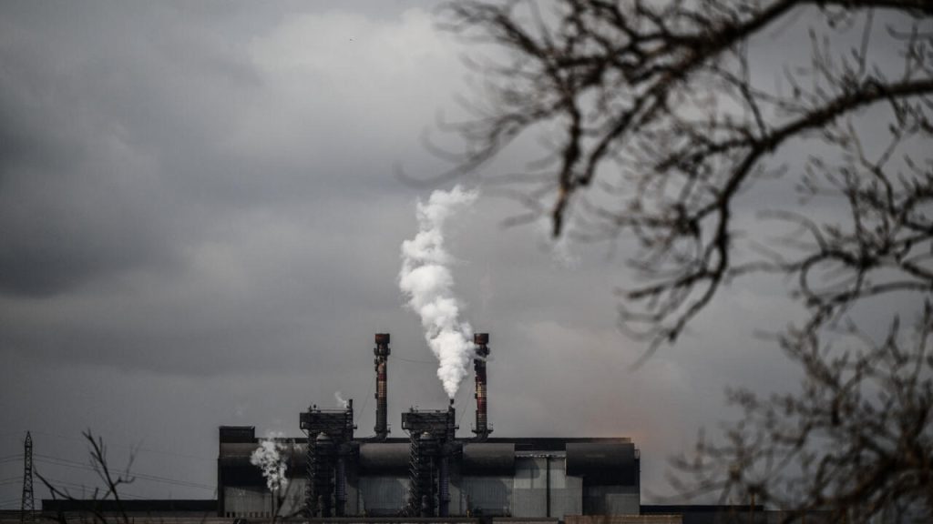 Les militants sont à la prétention de poursuivre les propriétaires de Steelworks français sur la pollution