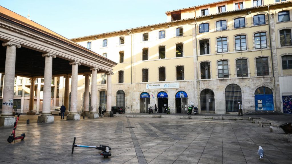 L'université française ouvre des portes aux scientifiques américains fuyant les coupes de recherche de Trump