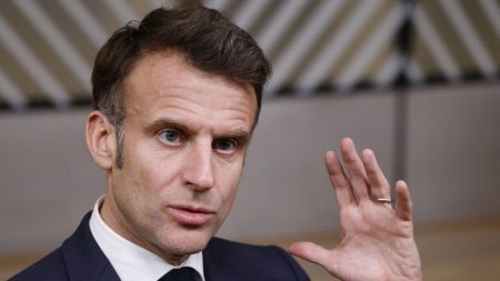 Macron annonce sommet Ukraine à Paris le 27 mars avec Zelensky et dirigeants européens Guerre en Ukraine : Emmanuel Macron annonce un sommet le 27 mars à Paris avec Volodymyr Zelensky et des dirigeants européens