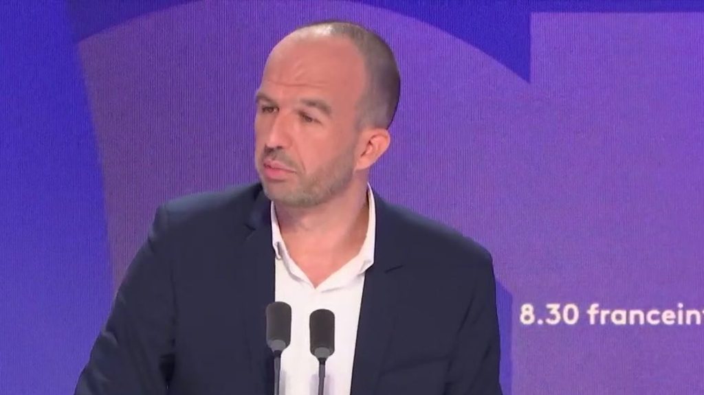 Défense : pour Manuel Bompard, "rester enfermé dans l'Otan est irresponsable"