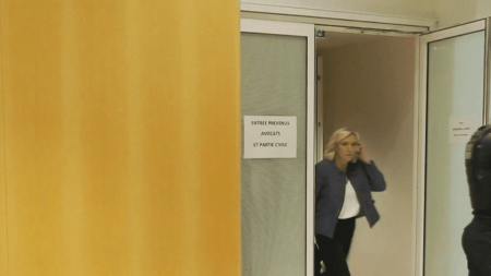 Procès des assistants parlementaires du FN : Marine Le Pen condamnée à deux ans ferme et cinq ans d'inéligibilité