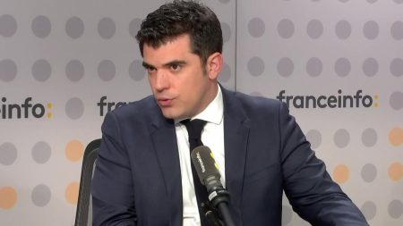 Narcotrafic : un magistrat appelle à des garde-fous pour la nouvelle loi à l’Assemblée nationale Loi contre le narcotrafic : "Il faudra s'assurer d'un certain nombre de garde-fous", estime un magistrat
Damien Brunet, magistrat spécialiste de la lutte contre la criminalité organisée revient sur différents points de la proposition de loi qui arrive à l'Assemblée nationale.