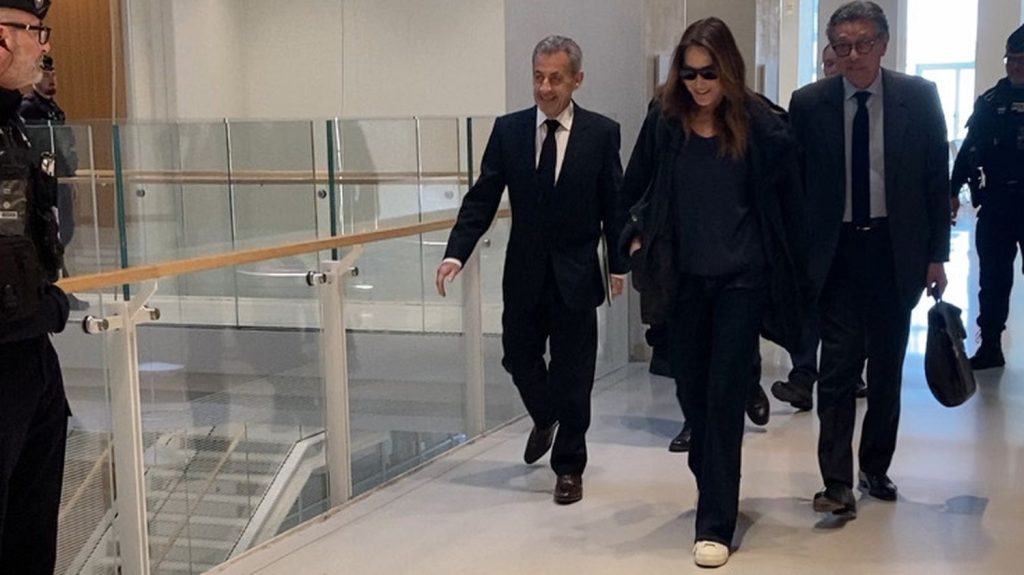 "Cela fait 13 ans que j'ai sur mes épaules le poids de cette infamie" : Nicolas Sarkozy balaie à nouveau les accusations au procès des soupçons de financement libyen