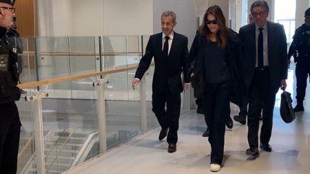 Nicolas Sarkozy dément à nouveau les accusations de financement libyen après 13 ans "Cela fait 13 ans que j'ai sur mes épaules le poids de cette infamie" : Nicolas Sarkozy balaie à nouveau les accusations au procès des soupçons de financement libyen