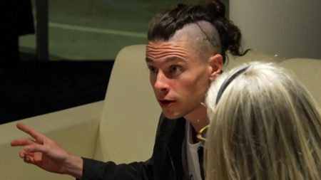 Olivier Grondeau libéré : Accueil par le ministre après 2 ans de captivité en Iran Libération d'Olivier Grondeau : le Français accueilli par le ministre des Affaires étrangères après plus de deux ans de captivité en Iran