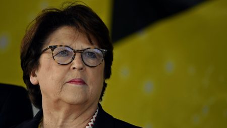 Présidentielle 2027 : "Il faut une gauche la plus large possible, mais sans Jean-Luc Mélenchon", affirme Martine Aubry
