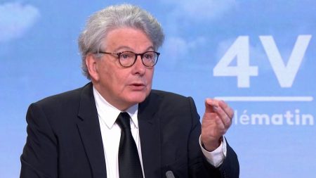 Réarmement de la France : « Tout mettre sur la table », selon Thierry Breton Réarmement de la France : "Il faut tout mettre sur la table", estime Thierry Breton, ex-commissaire européen au marché intérieur
