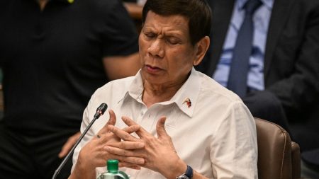 L'ex-président des Philippines Rodrigo Duterte arrêté à Manille pour "crimes contre l'humanité"