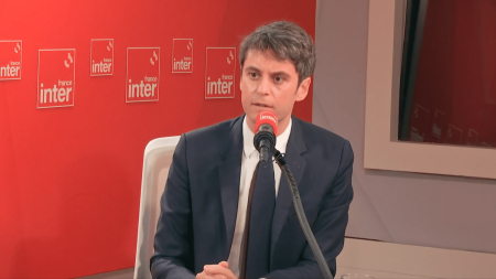 "Sommet pour la démocratie" à Paris : "On voit qu'il y a une forme de rouleau compresseur réactionnaire qui est à l'œuvre", dénonce Gabriel Attal