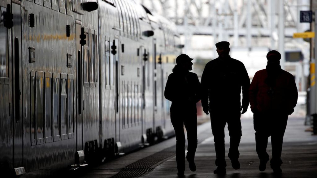Trains annulés après la bombe de la Seconde Guerre mondiale trouvée près de Paris Gare du Nord