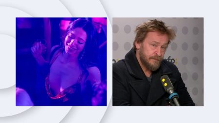 :
    le dernier publié



  



  


      

  

  
    
    Tout Public du lundi 03 mars 2025

          Dans Tout Public du lundi 3 mars 2025, le triomphe d’"Anora" vu par le distributeur du film en France, ainsi qu'Éric Ruf et son nouveau spectacle avant de quitter la direction de la Comédie française.
    
    
          Diffusé le 04/03
                      
        4min