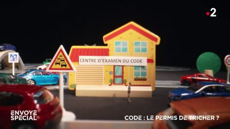 Vidéo : Code de la route, un permis pour tricher ? :
Vidéo
Code : le permis de tricher ?
