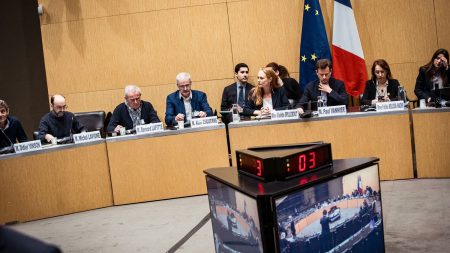 Violences dans l’enseignement catholique : victimes dénoncent « omerta » de l’Église et de l’État Violences dans l'enseignement catholique : les victimes dénoncent "l'omerta" de l'Eglise et de l'Etat devant les députés