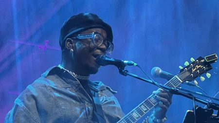 Apporter le rythme à la maison: les musiciens africains poussent pour la production musicale locale