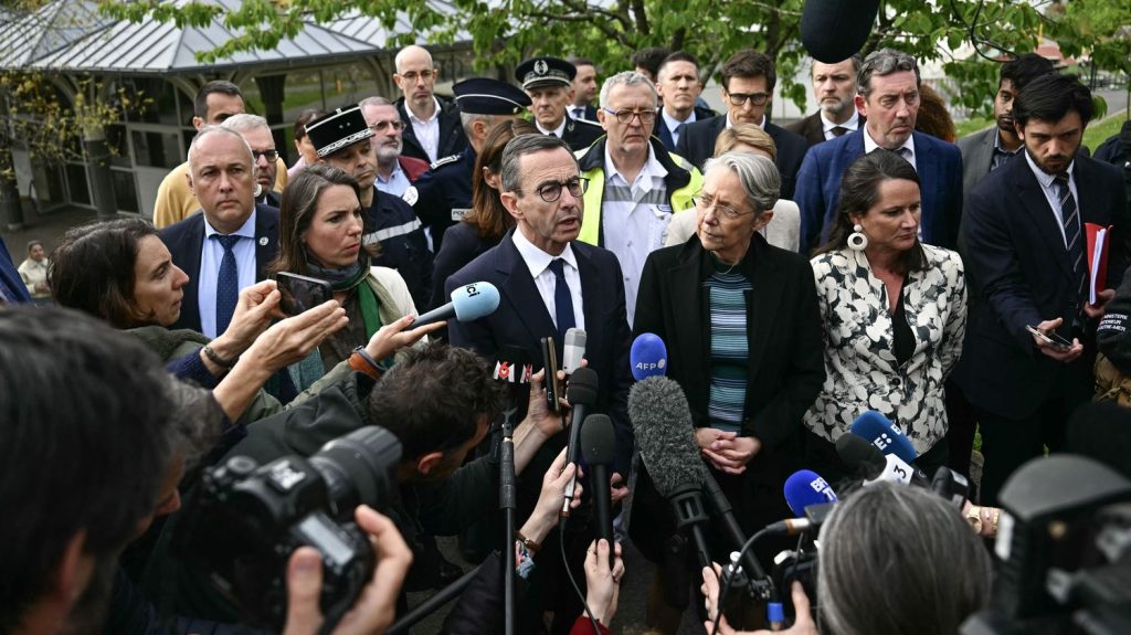 :
    Édito



  



  


      

  

  
    Attaque au couteau à Nantes : surenchère à droite, temporisation à gauche, le manège habituel des politiques qui parlent trop vite

          Après ce fait d'hiver tragique, avant même de connaître les causes du drame, Bruno Retailleau, le ministre de l'Intérieur, en pleine campagne pour la présidence de LR, s'est particulièrement illustré.