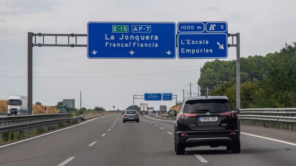 :
    le dernier publié



  



  


      

  

  
    
    La vitesse sur autoroutes bientôt régulée en temps réel grâce à un algorithme

          Un test va être mené en Espagne. Selon la météo, le trafic et l'état des routes, la limitation de vitesse pourra en temps réel être diminuée ou augmentée, jusqu'à 150 km/h.
    
    

      
              
          Diffusé le 24/04
                      
            



  

  
  
    
        2min