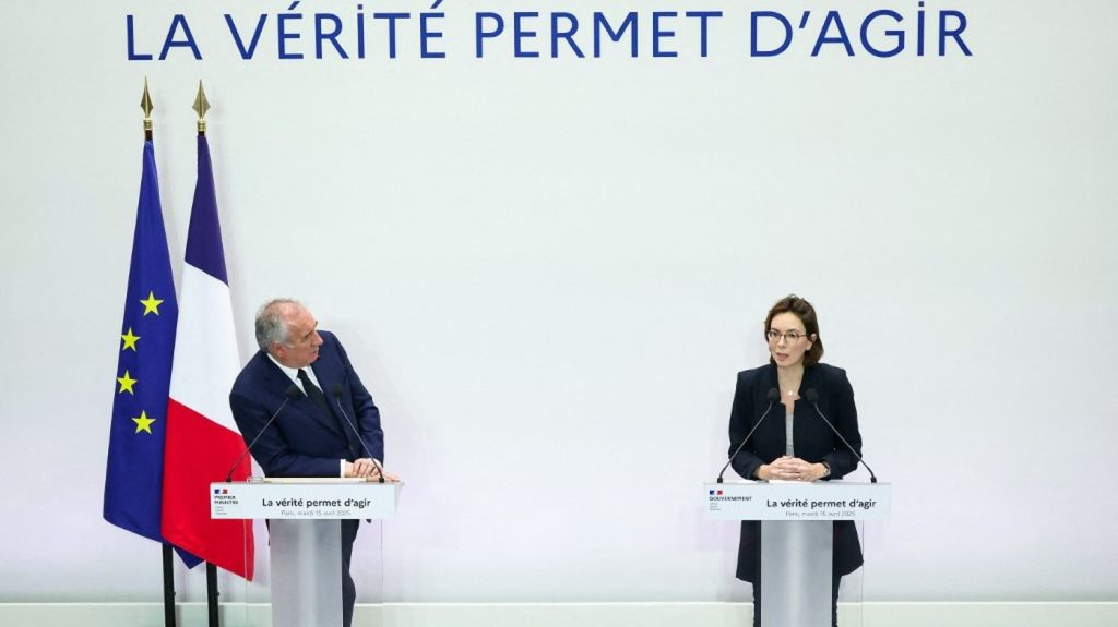 Budget 2026 : le gouvernement Bayrou prépare à de nouvelles économies Budget 2026 : comment le gouvernement Bayrou prépare les esprits à de nouvelles économies