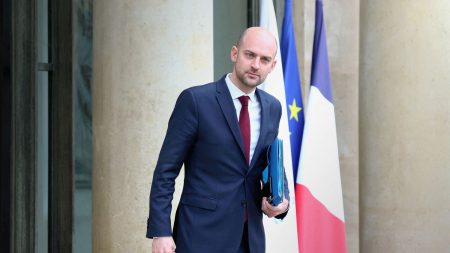Crise entre Alger et Paris : le ministre français des Affaires étrangères en Algérie pour acter la reprise d'une relation bilatérale