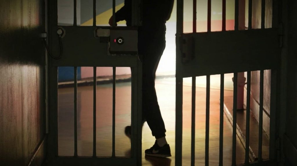 Prisons : Gérald Darmanin veut faire payer les détenus
