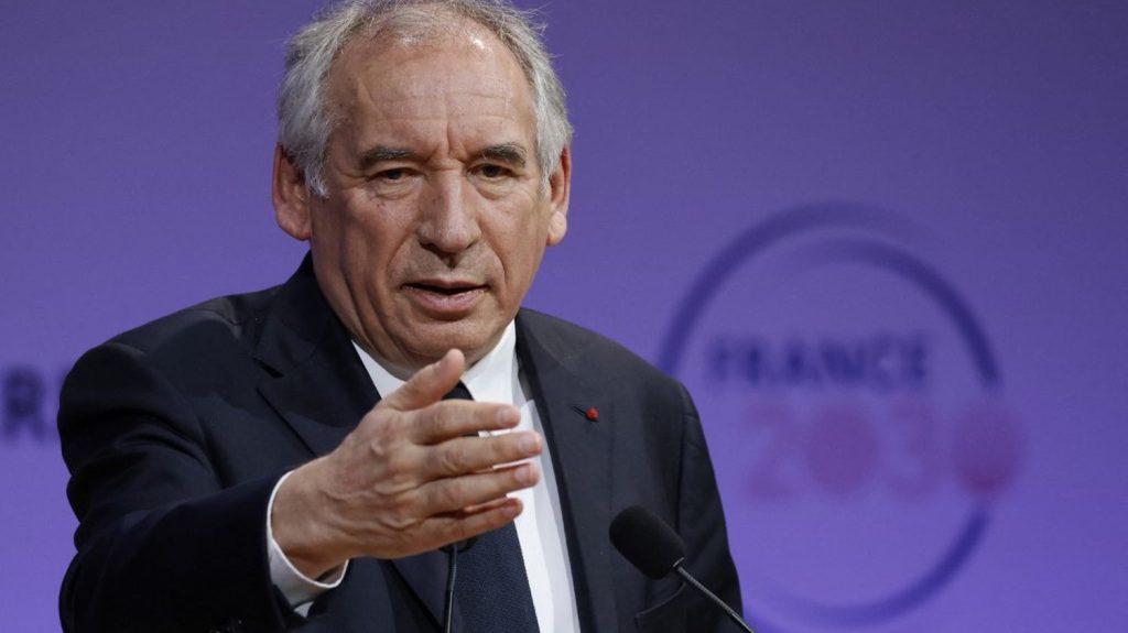 Lutte contre les déserts médicaux : un plan dévoilé d'ici une dizaine de jours

          Avec le budget, c’est l'une des autres grandes priorités que se fixe François Bayrou. Ce sera l'une des prochaines annonces du gouvernement mais le plan n'est pas encore finalisé.
