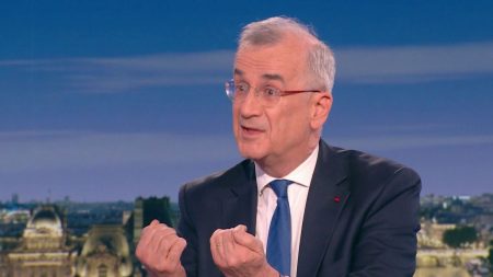 Droits de douane : François Villeroy de Galhau, gouverneur de la Banque de France, salue le "début de retour à la raison économique" de Donald Trump