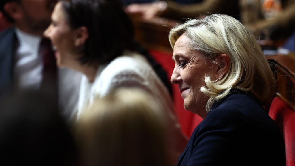 #OnVousRépond Grâce présidentielle, loi Sapin 2, inéligibilité... Nos réponses à vos questions après la condamnation de Marine Le Pen pour détournement de fonds publics
