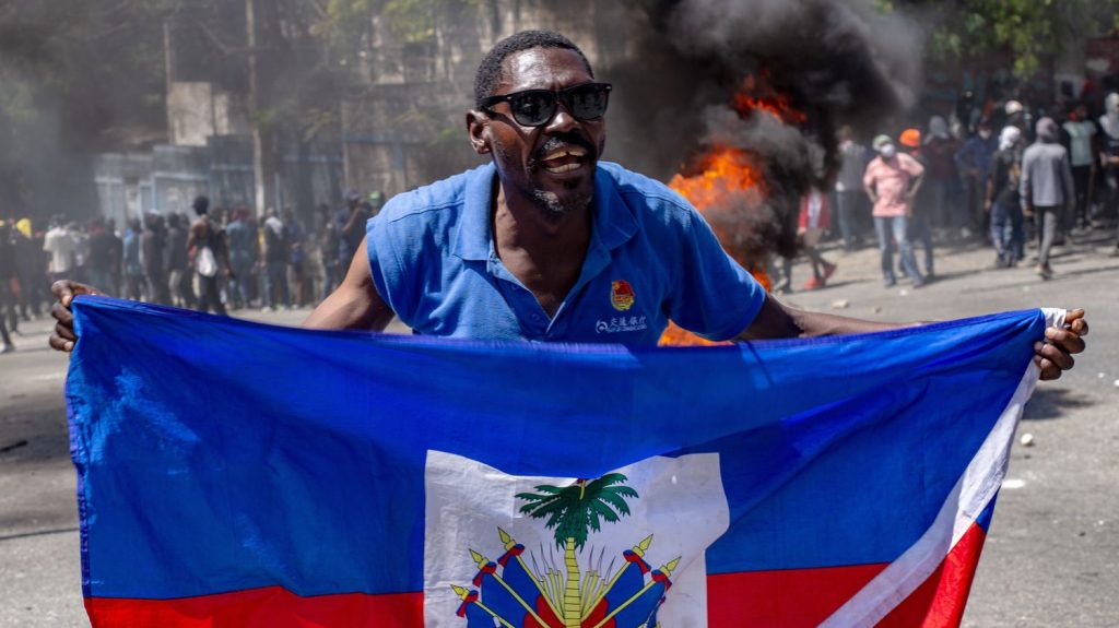 :
    Témoignages




  



  


  
  Comment, 200 ans plus tard, la "double dette" d'Haïti vis-à-vis de la France continue à peser sur les relations entre les deux pays