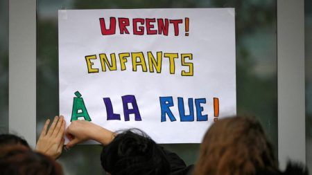 La fin de la «trêve» de la France, les défenseurs avertissent les expulsions record