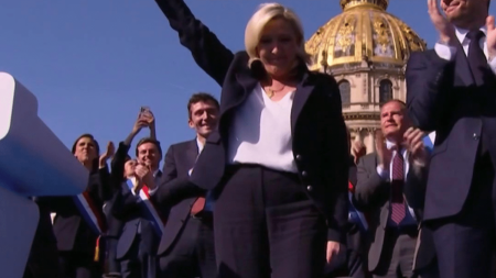 Manifestation du Rassemblement national : Marine Le Pen dénonce une "décision politique" et une "chasse aux sorcières"