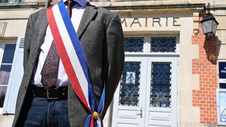 Municipales 2026 : 42% de maires se disent prêts à se représenter, selon une étude du Cevipof