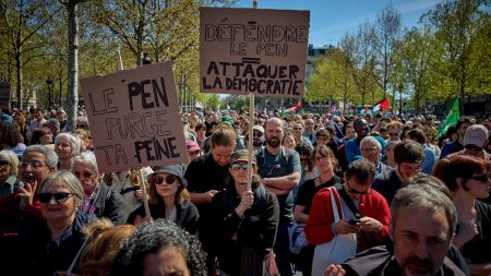 :
    Podcast



  



  


      

  

  
                    



  


      :
    Podcast



  



  


    
    Des meetings un peu vides, une nouvelle compétition de foot et le volume trop fort au cinéma : ça dit quoi ce 7 avril ?