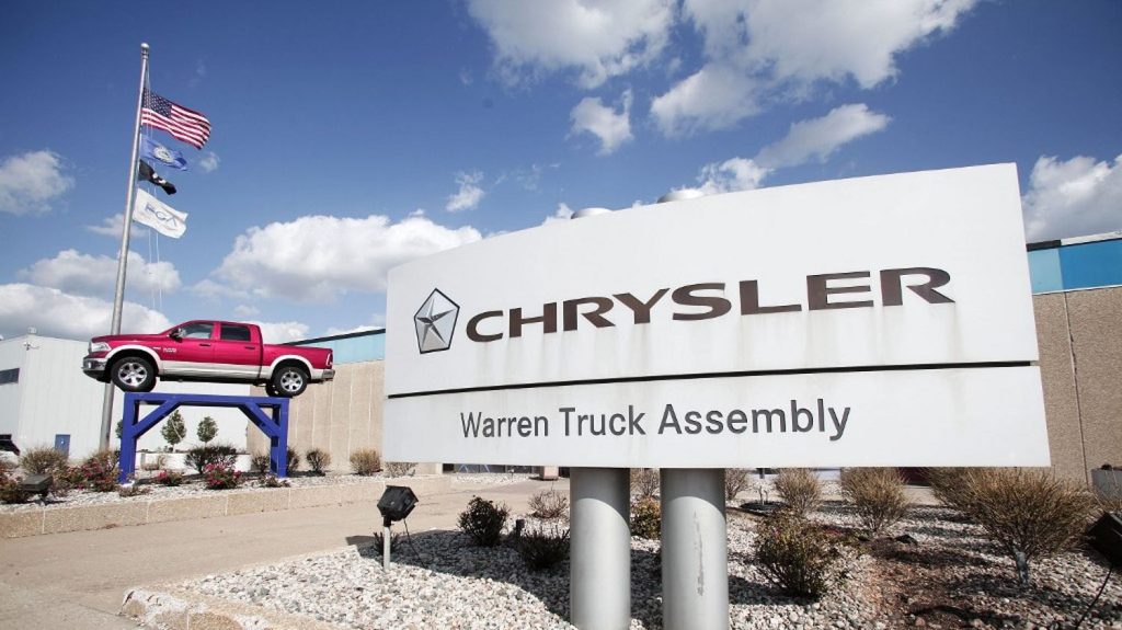 :
    Reportage




  



  


  
  "Ça va s'arrêter quand ?" : près de Detroit, ces salariés de Chrysler divisés après des mises à pied à cause des droits de douane américains