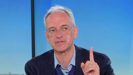 "Donald Trump n'est pas totalement imprévisible, il a au moins deux Nord à sa boussole", analyse le géopolitologue Frédéric Encel