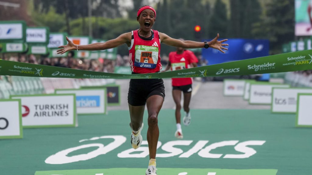 Le Bernard Biwott du Kenya et le triomphe de Bedatu Hirpa en Éthiopie au marathon de Paris