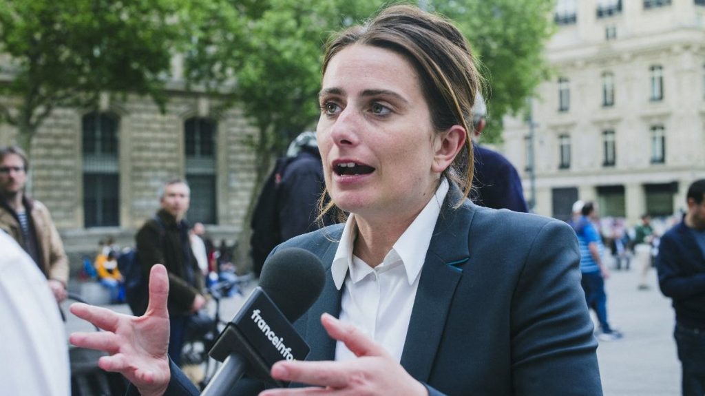 Manifestation du 1er-Mai : Marine Tondelier présente ses excuses après des propos ambigus sur Jérôme Guedj, pris à partie lors du défilé parisien