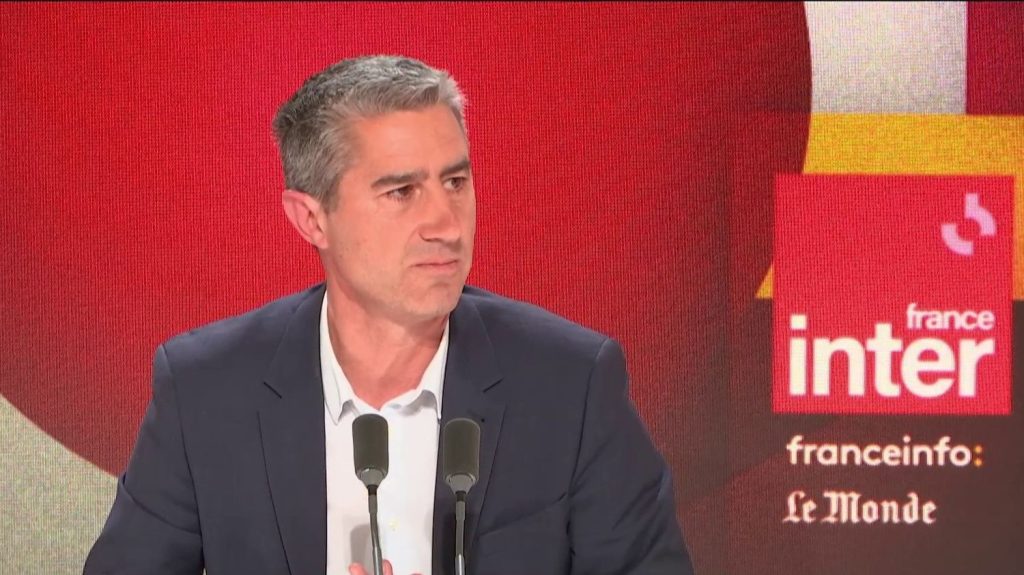 Aide à mourir : "Je voterai" le texte, "mais je mets une alerte sur les soins palliatifs", dit François Ruffin