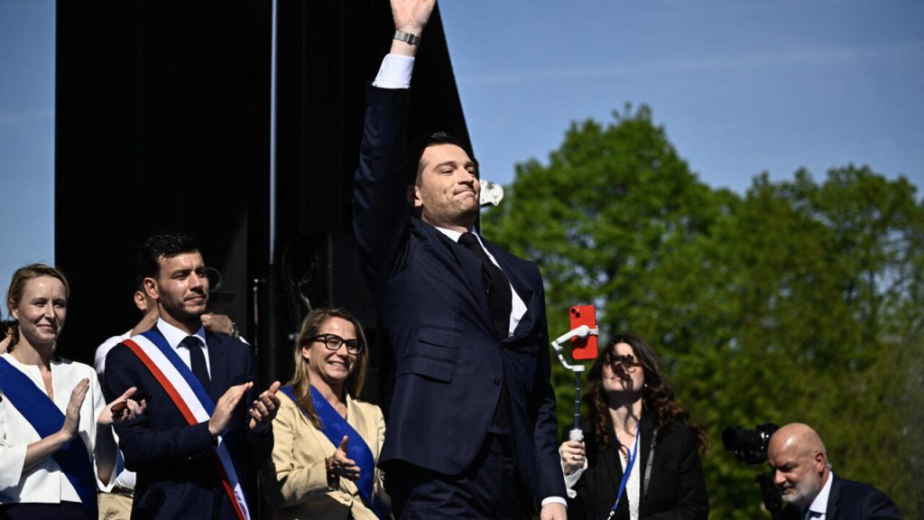 Bardella prête à diriger le rallye national si Le Pen interdit les élections de 2027