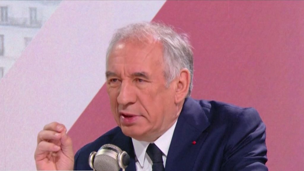 Budget : F. Bayrou demande "un effort" aux Français