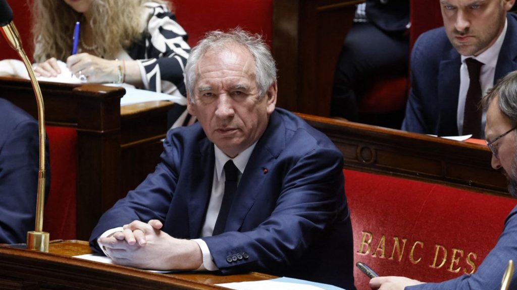 François Bayrou promet un texte pour abolir le Code noir qui régissait l'esclavage