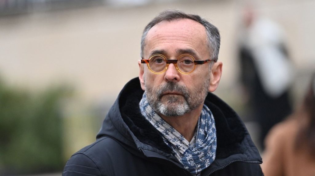 A Béziers, Robert Ménard réintroduit le fichage ADN des chiens annulé par la justice