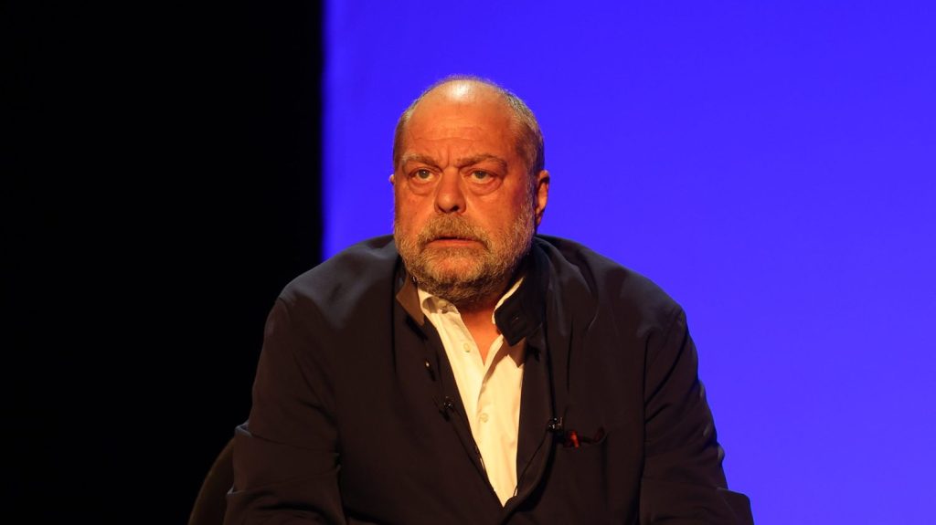 Poursuivi en diffamation par un magistrat, Eric Dupond-Moretti comparaîtra en avril 2026 pour des propos tenus dans son dernier spectacle