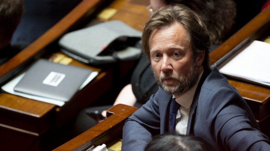 Election à la tête du PS : le patron des députés socialistes, Boris Vallaud, troisième homme du scrutin, laisse la liberté de vote à ses troupes