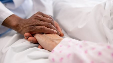:
    Édito



  



  


      

  

  
                    



  


      :
    Édito



  



  


    
    La fin de vie ne nous appartient pas, un dogme immuable pour l'Église, opposée à l'aide à mourir
