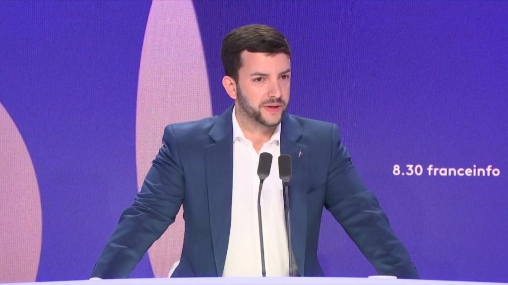 Rapport sur les Frères musulmans : "Il y a des réseaux religieux qui prospèrent, et ça n'a rien à voir avec l'enseignement de l'arabe", défend le député RN Jean-Philippe Tanguy